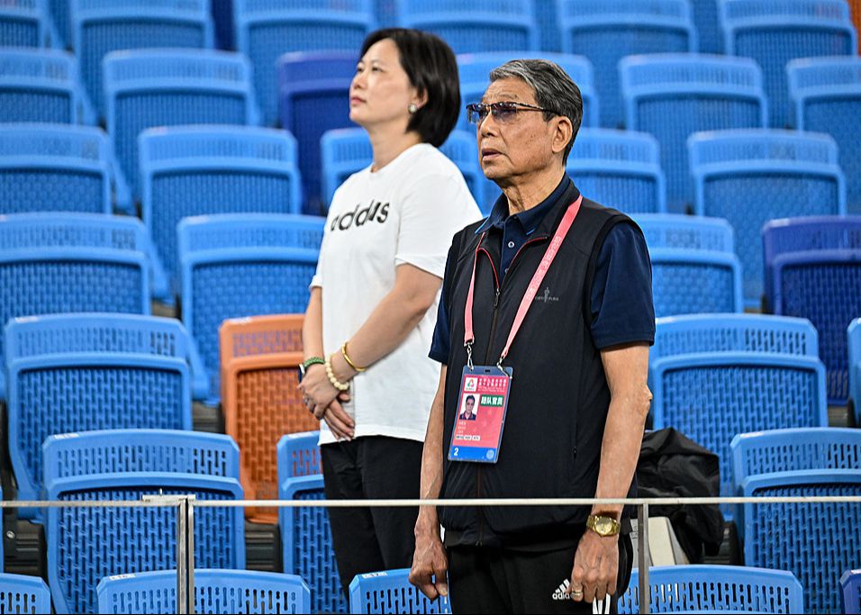 Xu Genbao : Je suis responsable du fait que l'équipe masculine de football de Shanghai n'a pas remporté la médaille d'or aux Jeux nationaux, mais une médaille de bronze vaut mieux que pas de médaille