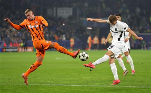 Shakhtar Donetsk contre les jeunes garçons