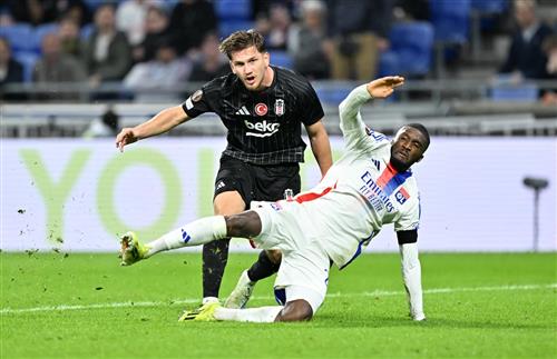Lyon contre JK Besiktas