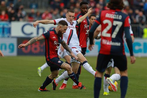 Cagliari contre Bologne
