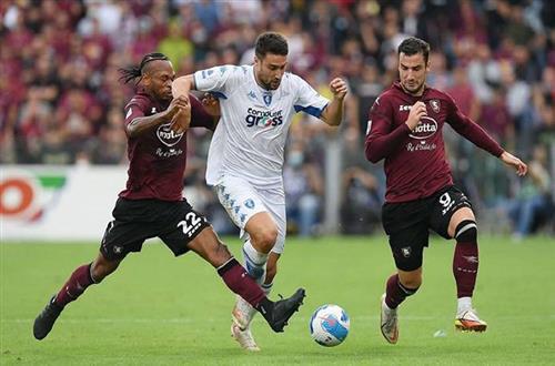 Lecce contre Salerne