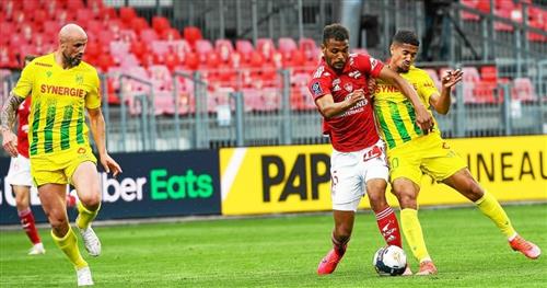 Stade Brestois contre Nantes