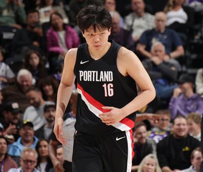 Zeng Lingxu : L'effet de ces cinq joueurs des Trail Blazers est très bon, sans compter que Yang Hansen ne peut même pas atteindre Klingen.