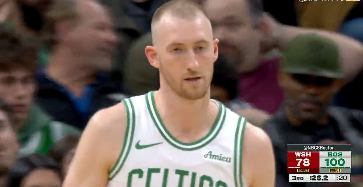 L'attaque éclate ! Les Celtics ont marqué 102 points en trois quarts, se rapprochant de leur moyenne de points par match cette saison.