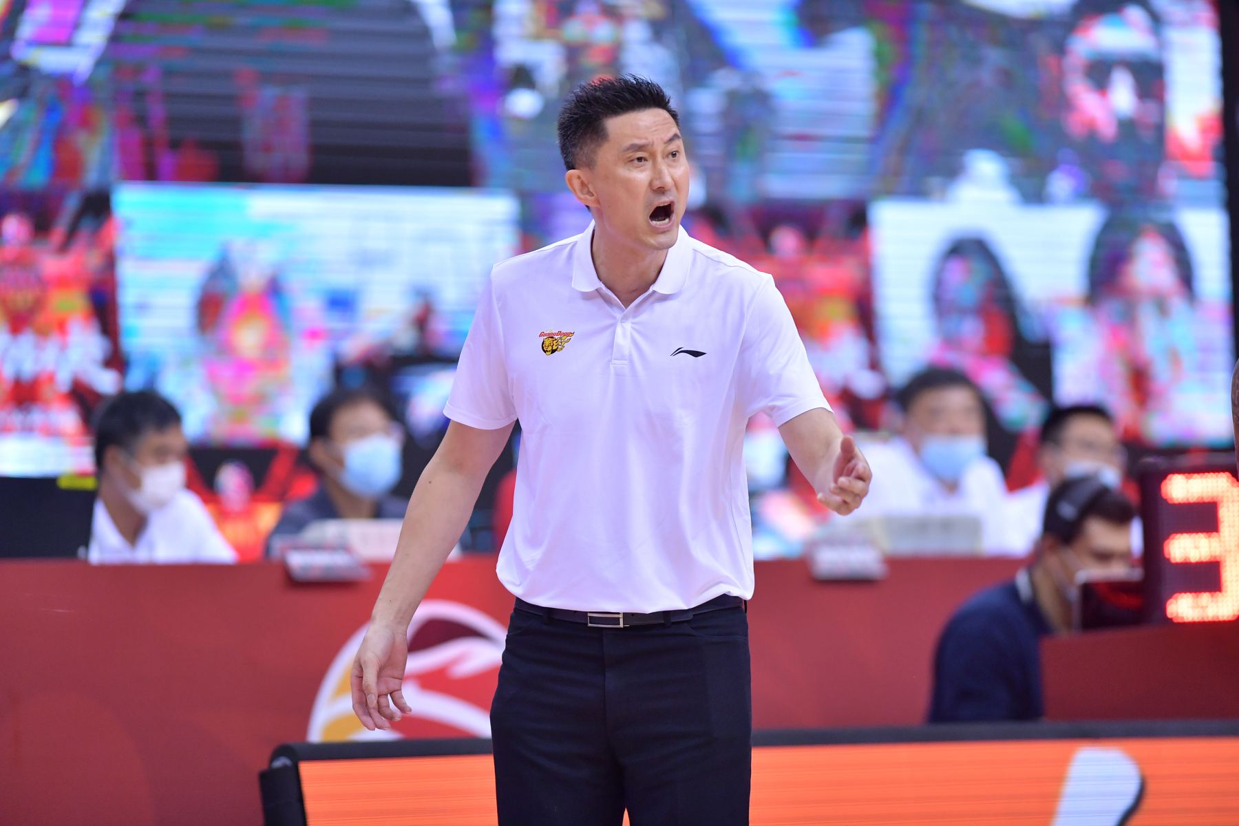 Dominance! L'équipe du Guangdong a remporté six victoires consécutives lors de ces Jeux nationaux, avec une moyenne de 27,3 points par match pour remporter le championnat.